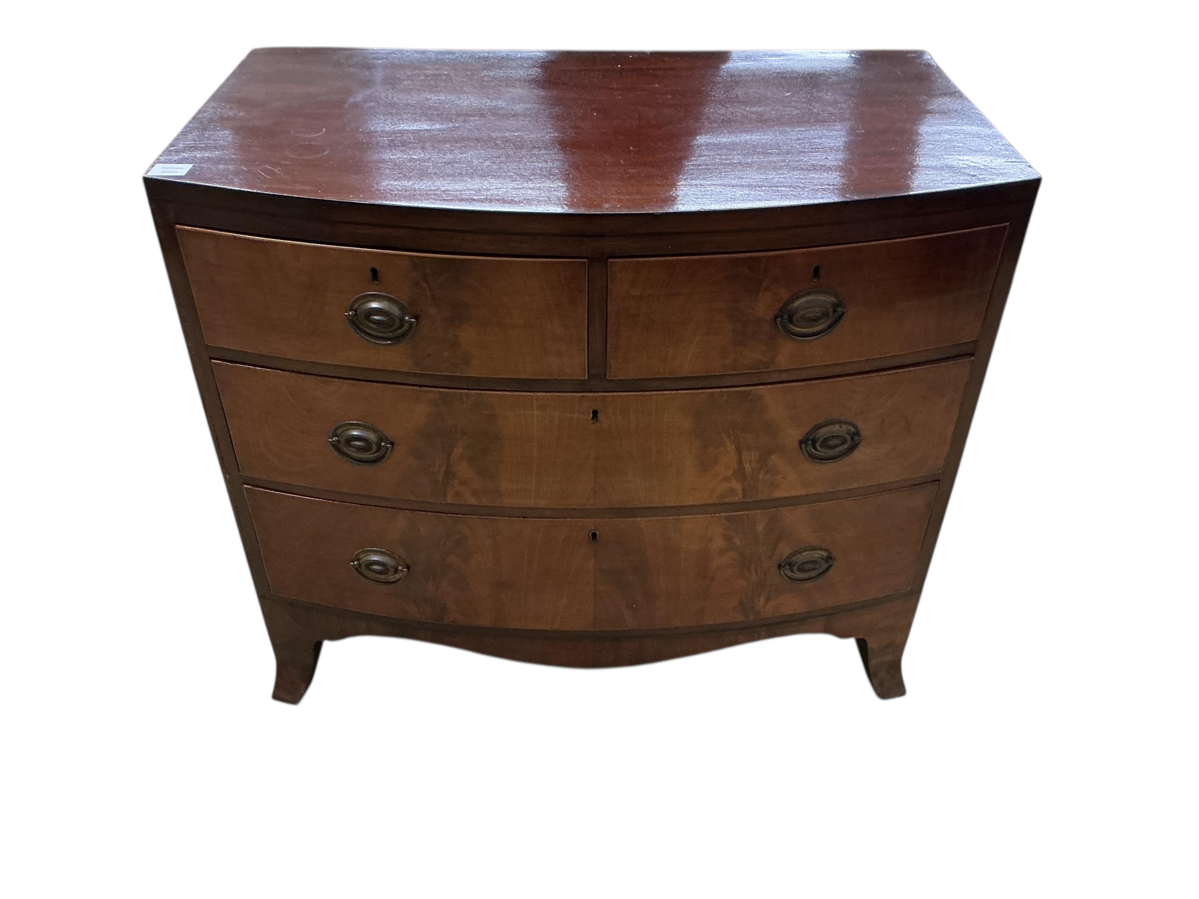 A small Regency mahogany bowfront chest of drawers, width 96cm, depth 55cm, height 86cm